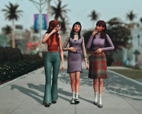Dear DiarySchool stinks. Classes are boring. Daphne is the most popular girl here already - figures 