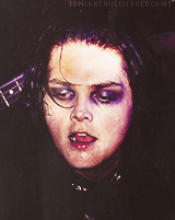 tonightwillitevercome:           Gerard + purple makeup           