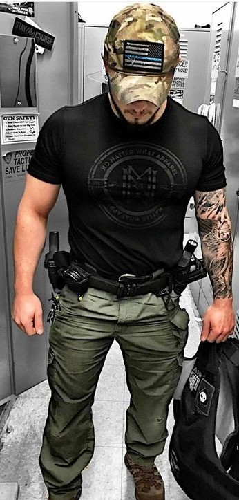 midwestgeekcock:Fuccckkk, dude, come hang on the ranch for a weekend….🔥🔥🔥🔥🔥