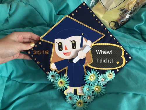 hanabiflower:plutopiter:I decorated my cap for graduation today!Really nice!