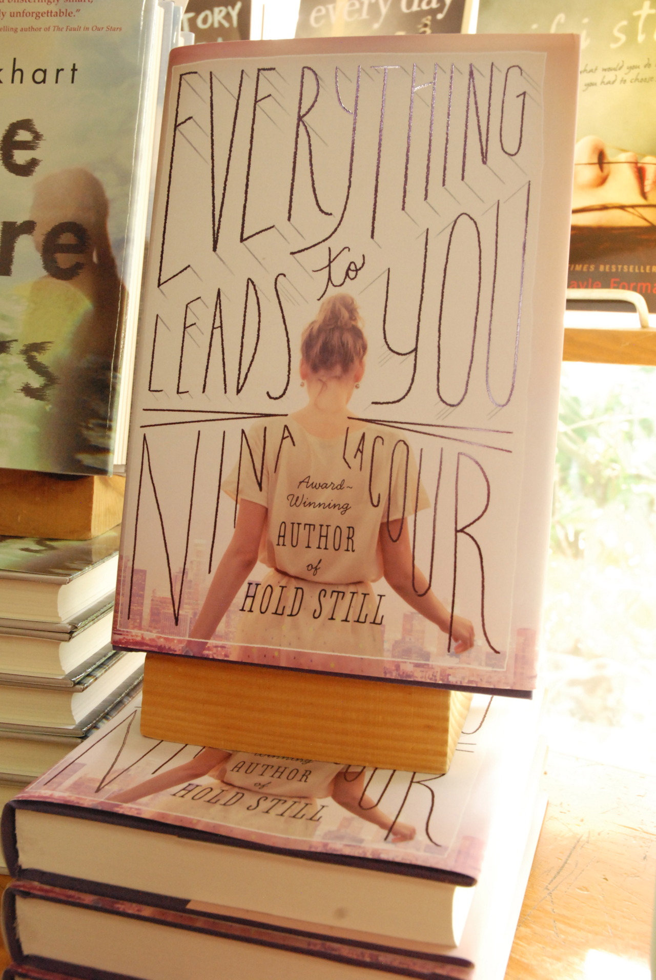 the-book-ferret:  Books &amp; Cupcakes June Book Photo Challenge Day Twenty One: