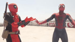 dpiddy-mercwiththemoves:enchantressnora:Spider-Man vs DeadpoolxI was 100% sure this was going to get