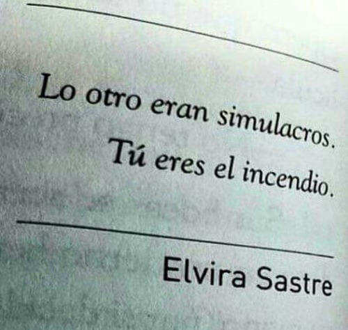 somospandaspordentroyporfuera:  -Una chica invisible. 