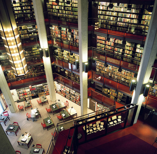 littledallilasbookshelf:  Thomas Fisher Rare Book Library