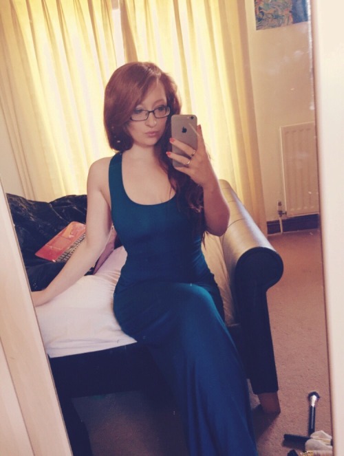 iwishiwasyourfavouritegirl:  right im off out and im determined to make this dress work 💙