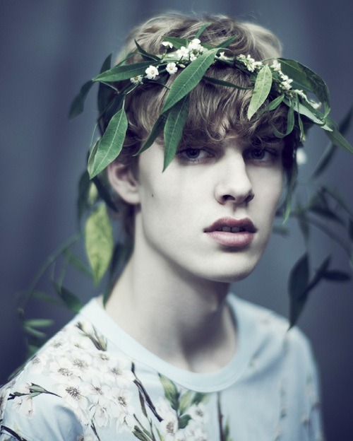 ohthentic:  dancing-in-angelsblood:  Sasha Volosatov by Jason Hetherington, Observer