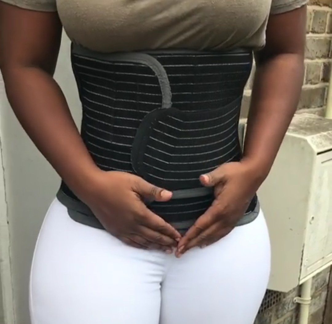 kingjazziedad:  DeliciouslySexy . Curvy. BootiDelicious     Ms AbidiBroni 💜 💜