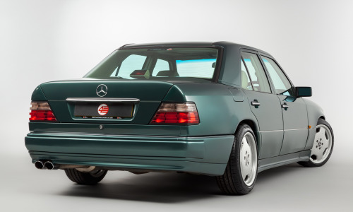 1994 Mercedes-Benz E280 (W124)