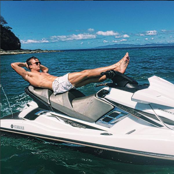 Male Celebrity Pits