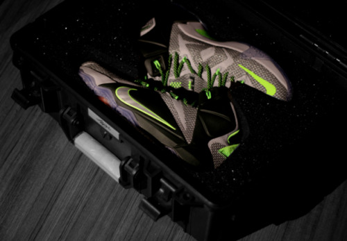 A LOOK AT THE SPECIAL EDITION NIKE LEBRON 12 “DUNK FORCE” EXCLUSIVE TO ASIA.(via A Look at the Speci