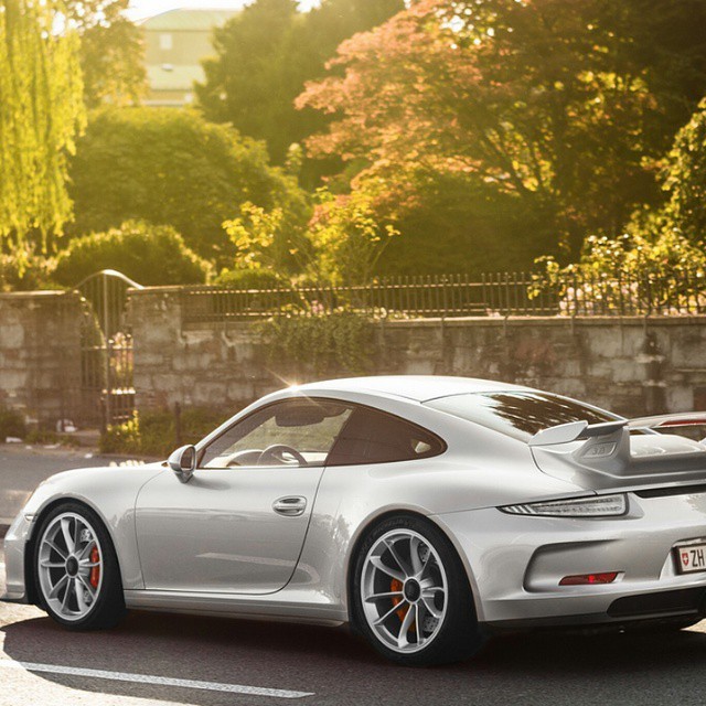 pictures-of-luxury:  Picture Galleries l Twitter l Facebook 