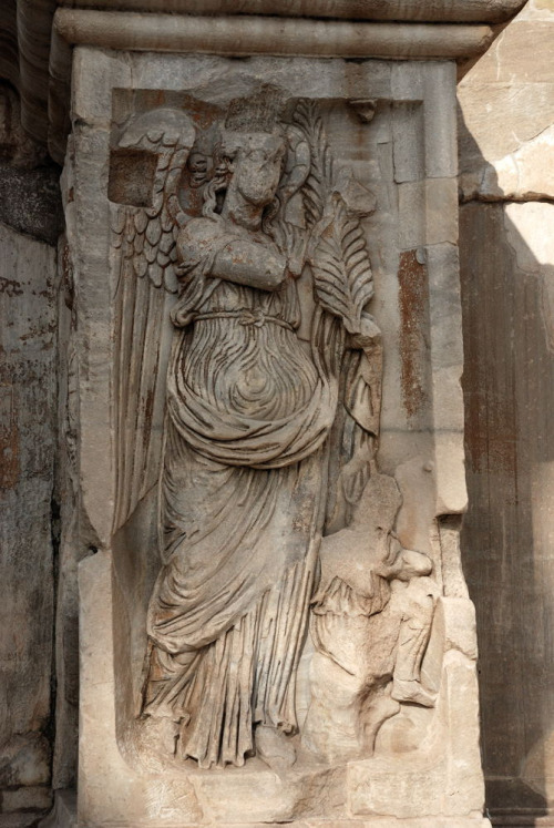 ancientart:Details from the Roman Arch of Constantine, dedicated in AD 312. This triumphal arch is s