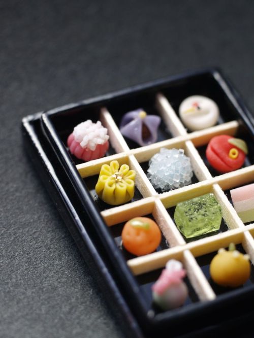 collectorandco:“wagashi”: Japanese handmade sweetsPerfection…