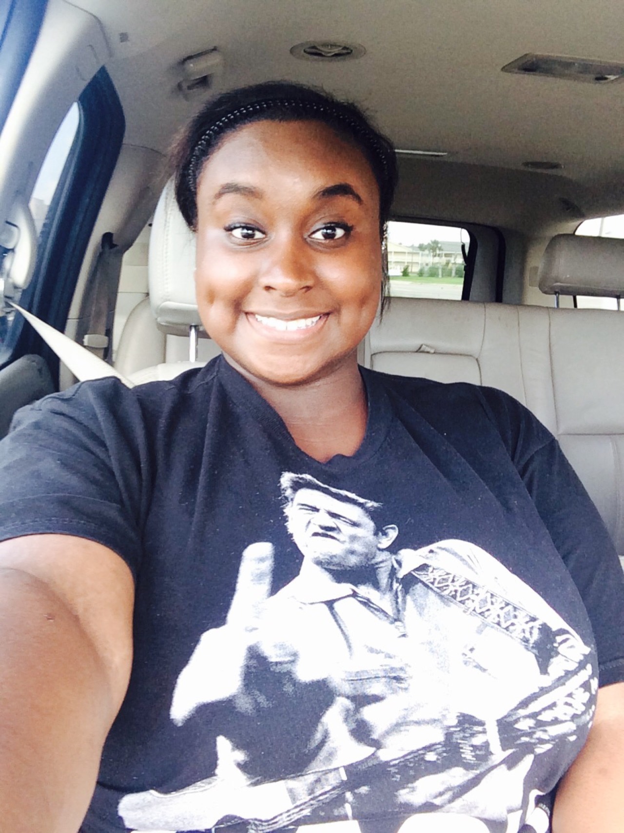 jazzybellblue:  A few old photos for #Biggirlappreciationday 🌻