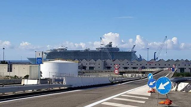 Here We are!!! #Civitavecchia port and #allureoftheseas finally!#allureOTS #cruiselife #cruiseship #cruising #cruise #bloggers #cruisebloggers #traveling #vacations #picofthedays #instalikes #instagood #instadaily #cruisingaround #instacruise...