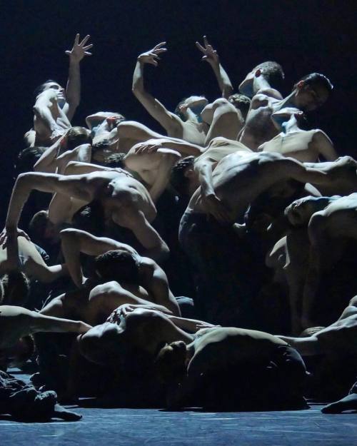 strechanadi: Paris Opera ballet The seasons’ canon Photo: scenelibre