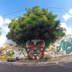 ideiasgreen:  Elementos naturais são usados para compor street art. via Bored Panda 