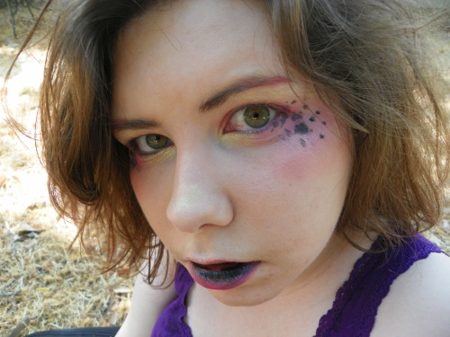 Tried something foxglove inspired with my makeup today :3