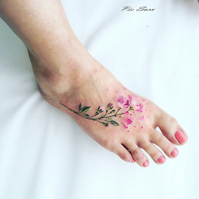 culturenlifestyle:Dainty &amp; Ethereal Floral Tattoos by Pis Saro Crimean tattoo