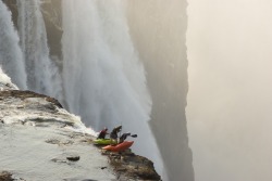 sdelabelle:  the levels of anxiety this post gives me   Imagine sleeping in a bag suspended thousands of feet above land, from a sheer cliff&hellip; Don&rsquo;t know if they&rsquo;re sleeping or holding back the adrenalin rush