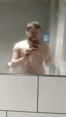 jormunganndr:  He’s some blurry pre-shower selfies of myself for your satisfaction  PS I’m still carrying a food baby from yesterday 🐸