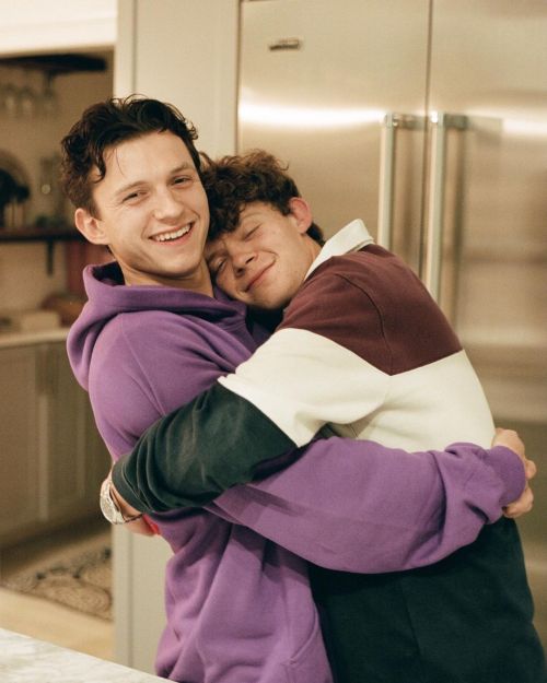 tomhollandnet:tomholland2013: Brothers in arms