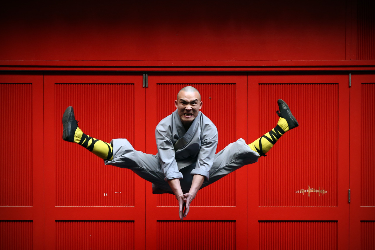 feiyueloplainshoes:  The world famous shaolin monks come to london’s Chinatown!