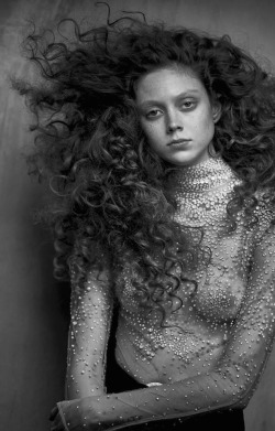 Raniapapillon:  Natalie Westling By Peter Lindbergh   