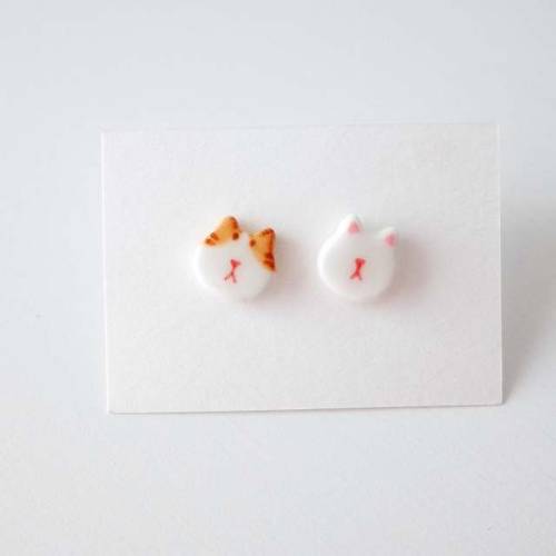 snootyfoxfashion:Ceramic Cat Earrings and Candle Holder from StudioMewx / xx / x