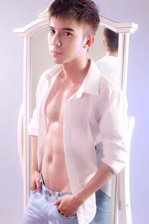 http://gaykoreandude.tumblr.com/post/109162489433