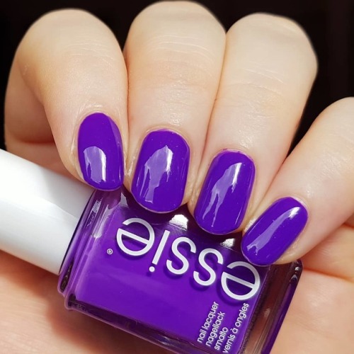 [Essie | “Tangoed in love”]
#nailart #nails #notd #nailit #nailsdid #nailartaddict #nailstagram #nailitdaily #nailgame #nailfeature #nailsofinstagram #nails2inspire #nailartoohlala #nailpolish #instanails #manicure #craftyfingers #cutepolish...