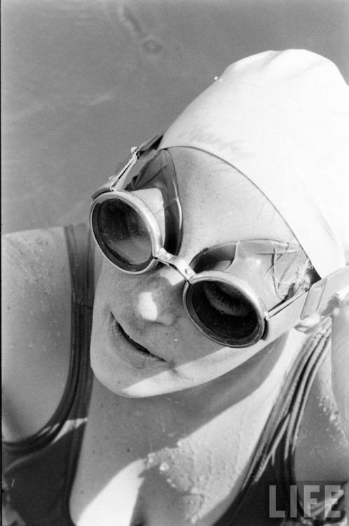 Marathon swimmer Marty Sinn(John Loengard. 1963)