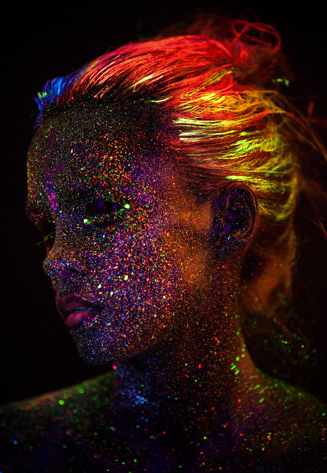 littlelimpstiff14u2:  Ultraviolet Glitter Portraits. Model: Natalia Szura. Photography: