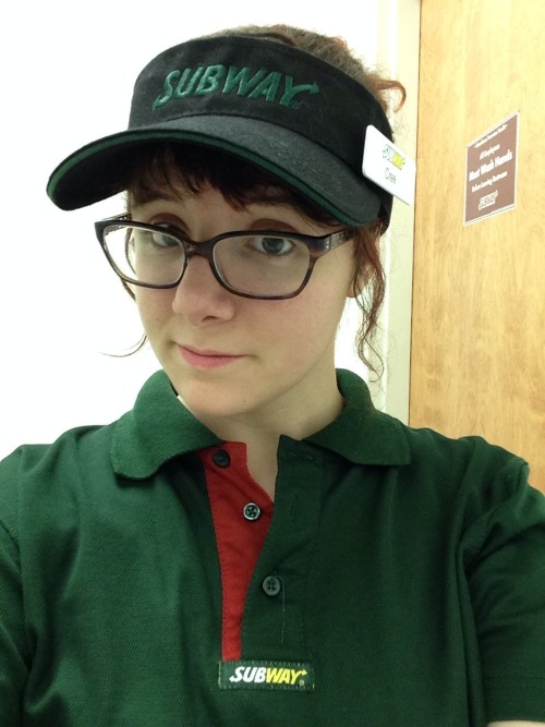 obliviatedd:  The real reason I cut my bangs was so they’d look cute in this vizor. I’ve adjusted.  Always cute~