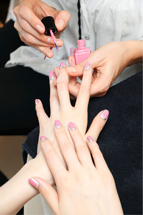 chicfactor:  Hot Pink Reverse French Manicure