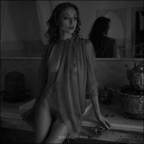 one of the greatest,some new works:©Ruslan Lobanovbest of erotic photography:www.radical-lingerie.com