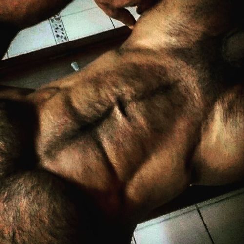 scsitek:  He is absolutely fucking gorgeous and hairy WOOOOF WOOOOF WOOOOF 