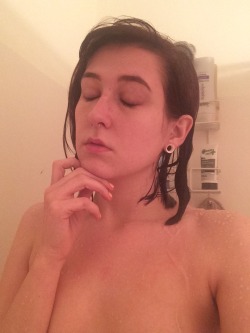 misslexanicole:  I do my best thinking in the shower.
