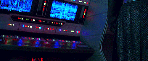 bowie28:“Talk to me about his lightsaber.” – Stephen Colbert to Daisy Ridley