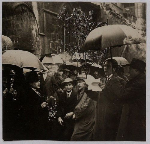 André Breton reading the manifesto at Saint-Julien-le-Pauvre, 14th April 1921.