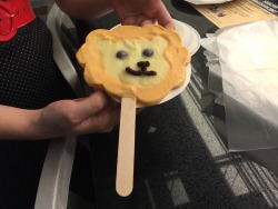 roses-fountain:  stevencrewniverse:  Christy Cohen made Lion Lickers in honor of tonight’s episode. We’re not really sure why. Nobody likes them. They don’t even look like lions.  this looks like doge not gonna lie 