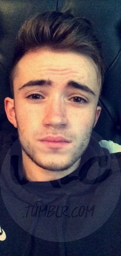 uklc:  Heya!  This is Kane! 19yo And my god hes hot! Massive dick and a little bit of a chav ;)  Enjoy! L! <3