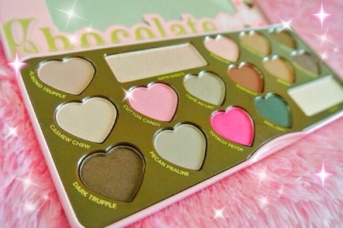 pastel-cutie:  NEW BLOG UPDATE~!Too Faced Bon Bons Palette Review & First Impressions ♥