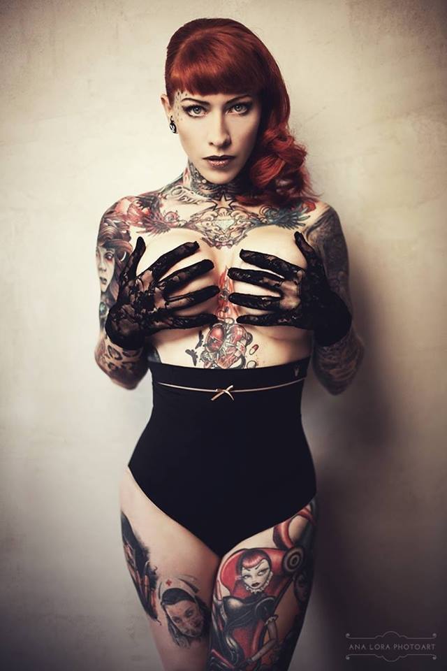 panda-face-mew:  Alexa Van Unique 