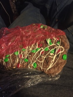 dozer09:  mossyoakmaster:My aunt makes decadent food, she calls it a chocolate cookie pizza  its soooooooo good!!! More pweeseee  Haha you&rsquo;re 2 feet away and you reblog instead of asking for more 