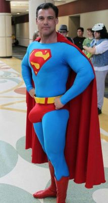 sportmen-bulge:  superhero costumes