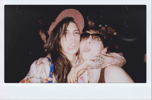 vertisse:  Amy Winehouse: rare pictures in polaroids 