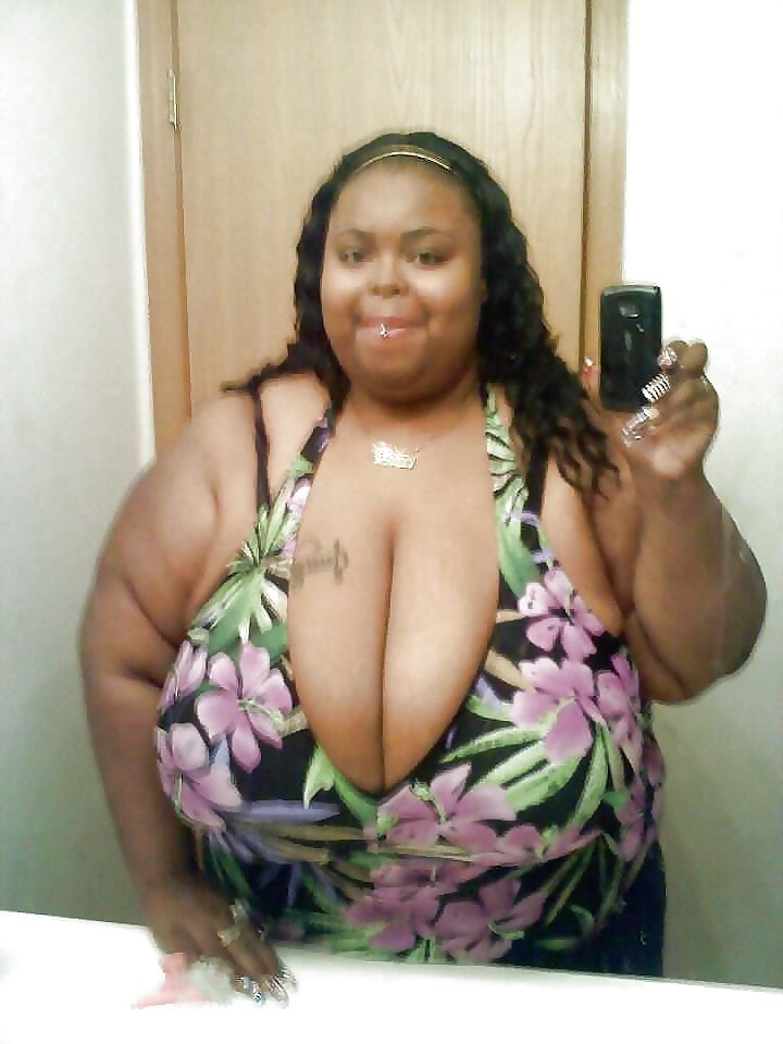 hugeheavytits:  http://hugeheavytits.tumblr.com/ Ladies - send in your big boob submissions!