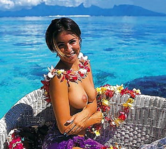 islandhulagirl:  .