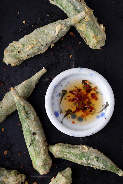 Deep-Fried Whole Okra with Vinegar Sauce